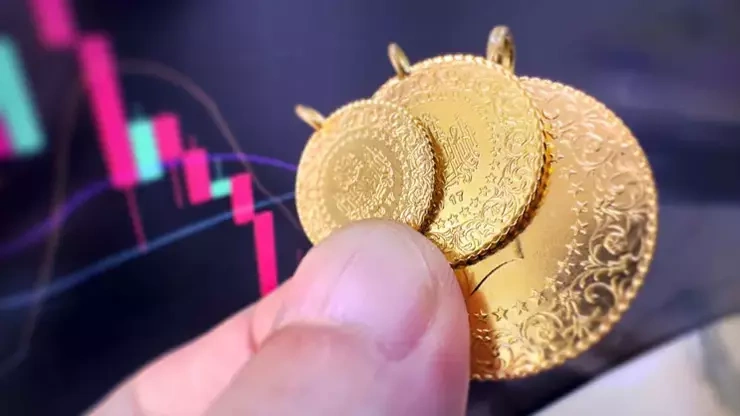 Altın fiyatları tarihi zirveye ulaştı: Ons 4 bin 242 dolar oldu