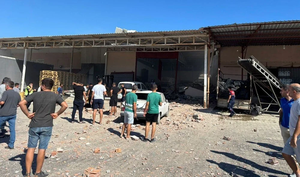 Antalya Demre toptancı halinde patlama: 1 ölü, 3 yaralı