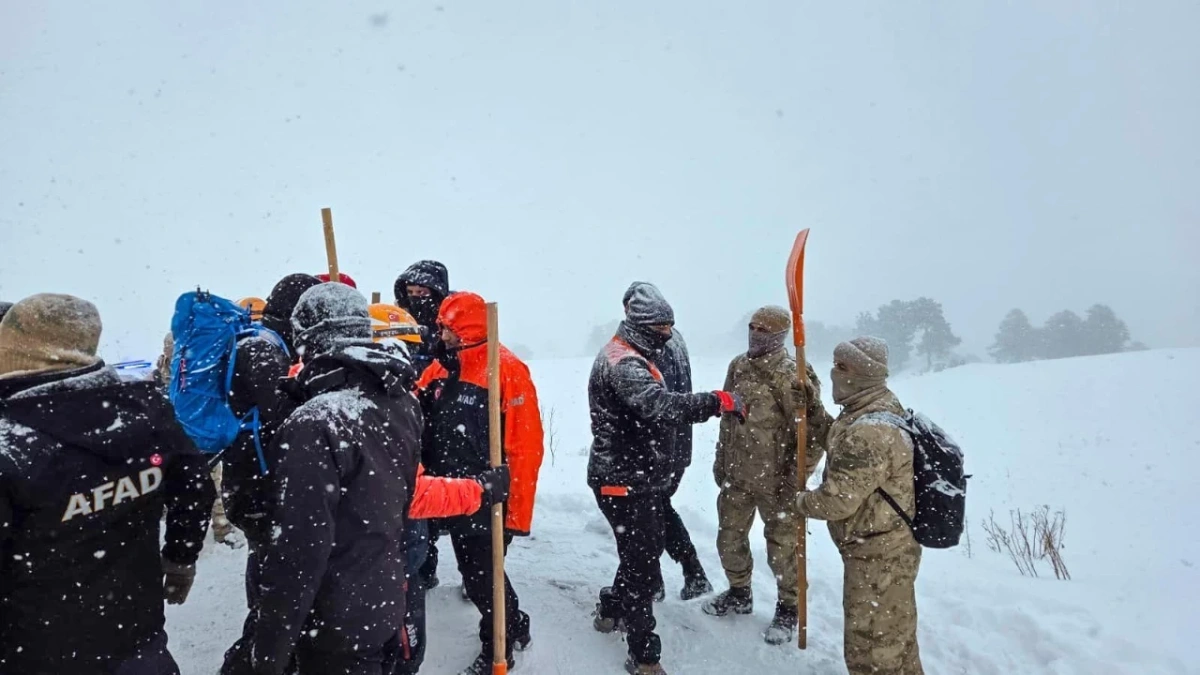 Artvin'de çığ faciası: 2 çoban hayatını kaybetti, 1 çoban aranıyor