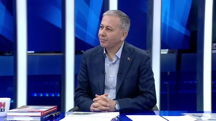 Bakan Yerlikaya trafikte yeni dönemi açıkladı: İşte cezalar