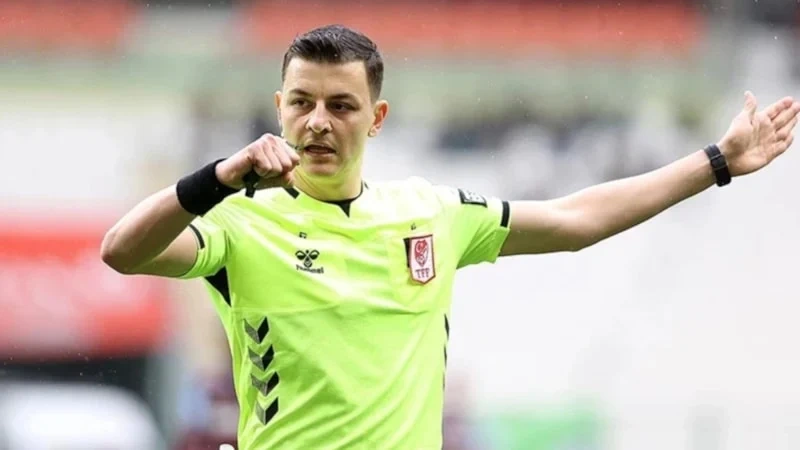 Beşiktaş - Galatasaray derbisinin hakemi belli: Ozan Ergün'ün karnesi nasıl?