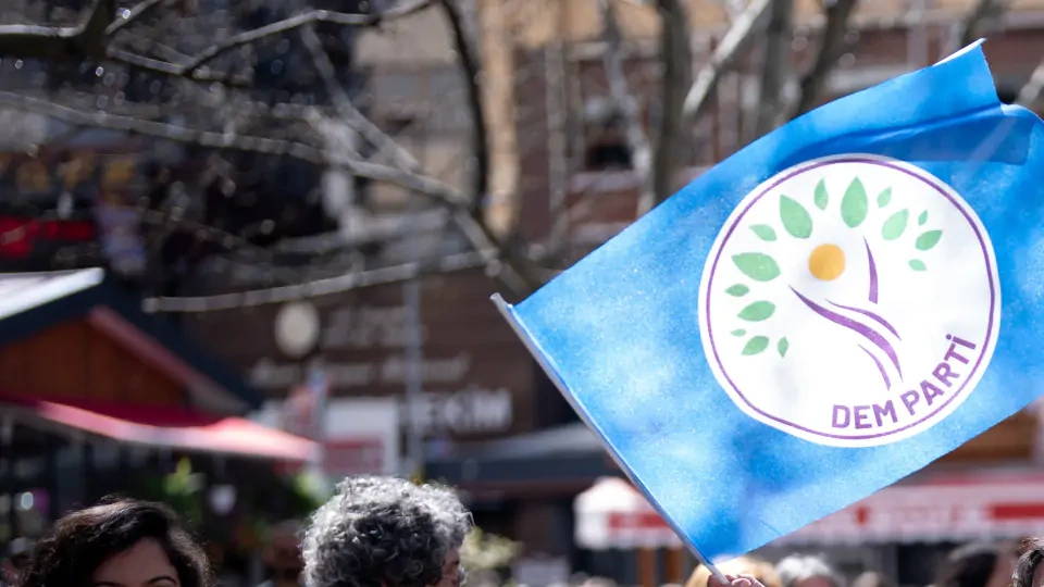 DEM Parti'de köklü dönüşüm: İsim değişiyor, bileşenler kapatılıyor