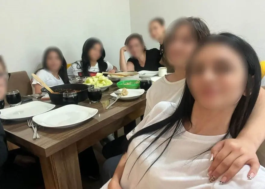 Ders saatinde öğrencileri evinde çalıştıran öğretmene insan ticareti suçlaması