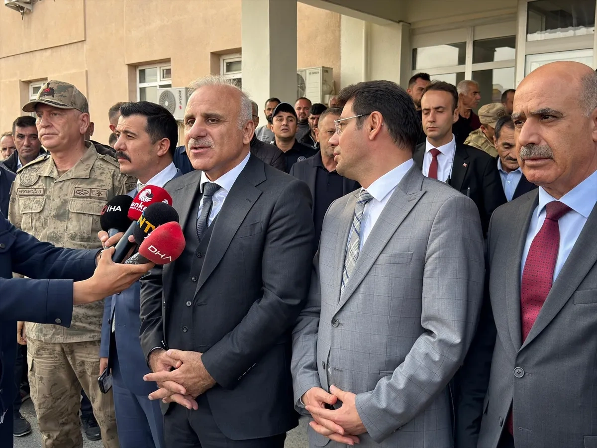 Diyarbakır Kulp'ta iskele çöktü: 4 işçi hayatını kaybetti