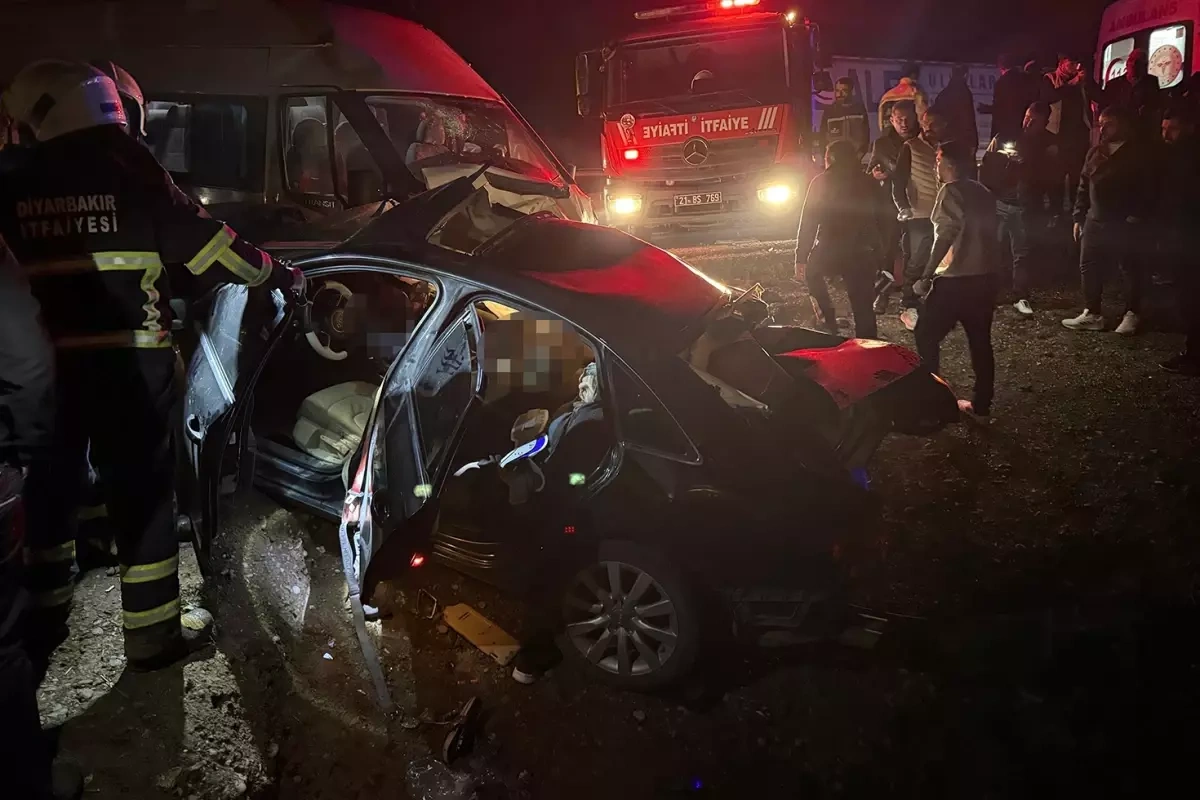 Diyarbakır'da feci kaza! 4 ölü, 14 yaralı