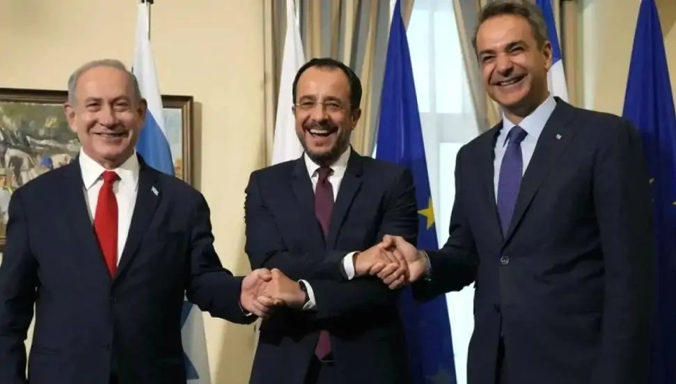 Doğu Akdeniz'de Türkiye'ye karşı üçlü ittifak