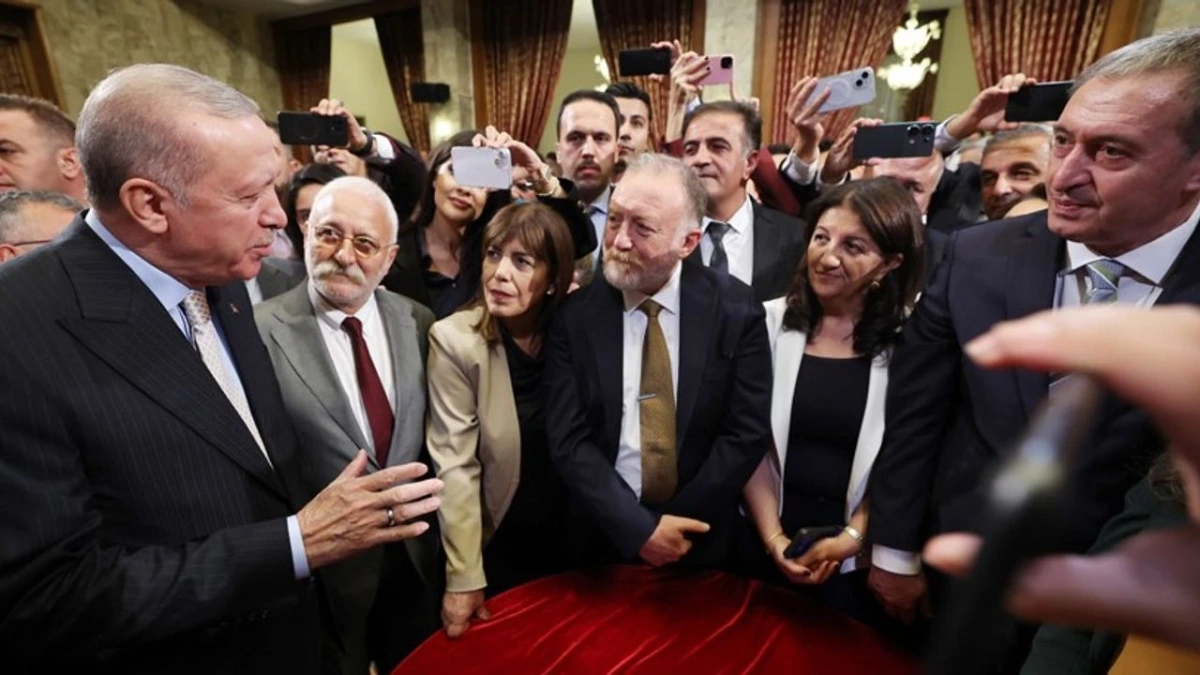 Erdoğan - DEM görüşmesi 28 Ekim'den 30 Ekim'e alındı