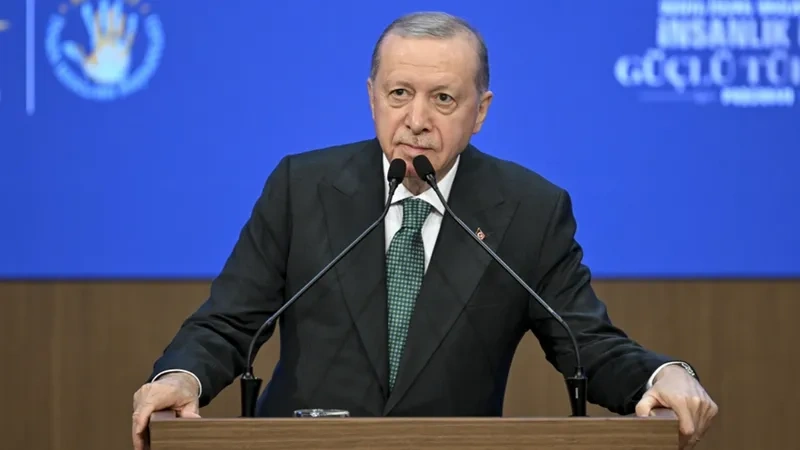 Erdoğan'dan 10 Aralık mesajı: Terörsüz Türkiye ve terörsüz bölge hedefi