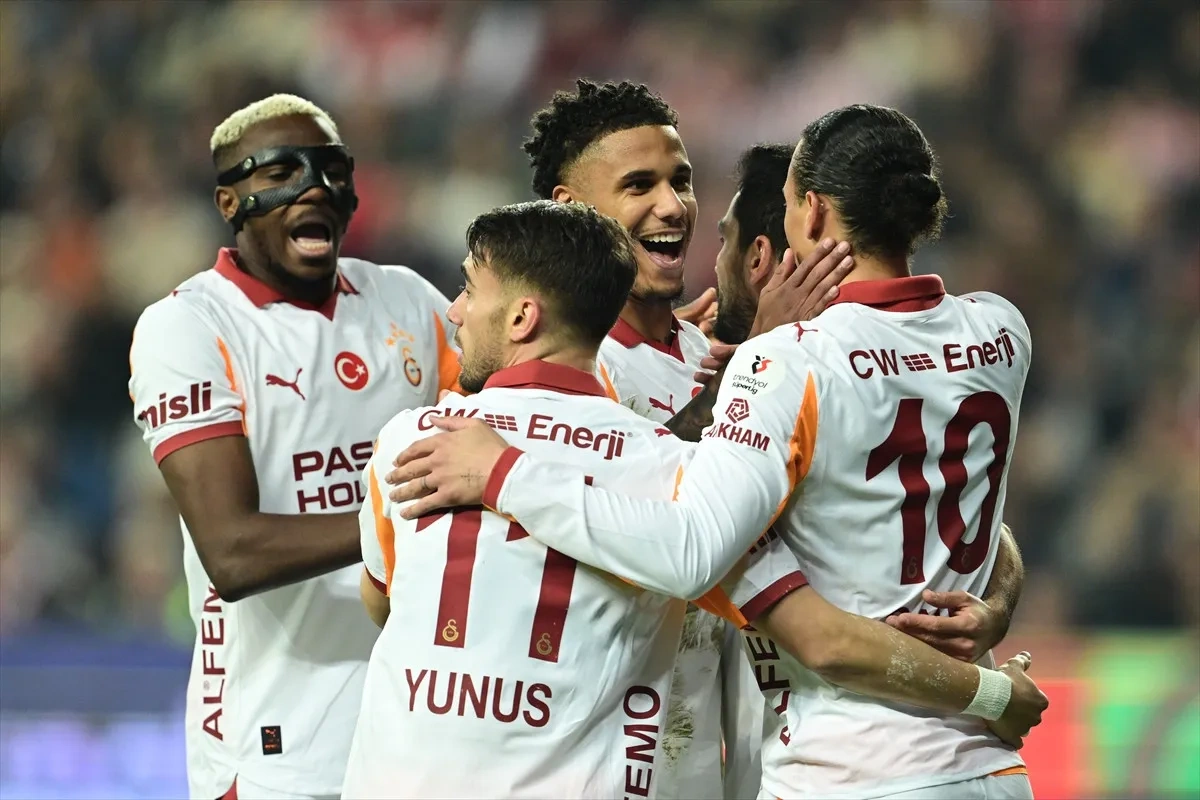 Galatasaray, Antalyaspor deplasmanında farklı kazandı: 4-1