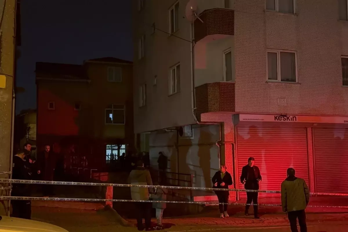 Gebze'de zemin çöktü, 5 katlı bina ve 6 konut boşaltıldı