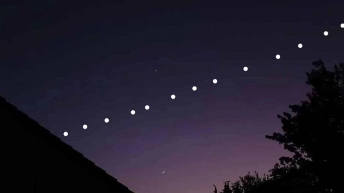 Hakkari'de Starlink uyduları gökyüzünde görüldü