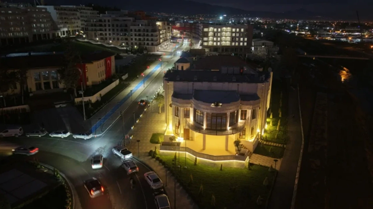 Hatay'da 48 saati aşan elektrik kesintileri hayatı felç etti