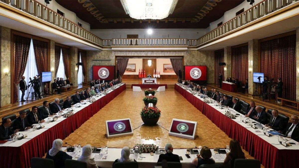 İmralı ziyareti sonrası kritik toplantı: Komisyon 4 Aralık'ta toplanacak