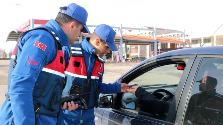 Jandarma şehit babasına yazdığı cezayı kendi ödedi