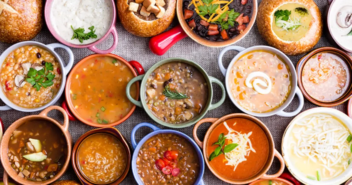 Klasik çorbaların ötesinde: Ramazan sofralarına yakışan 8 farklı iftar çorbası