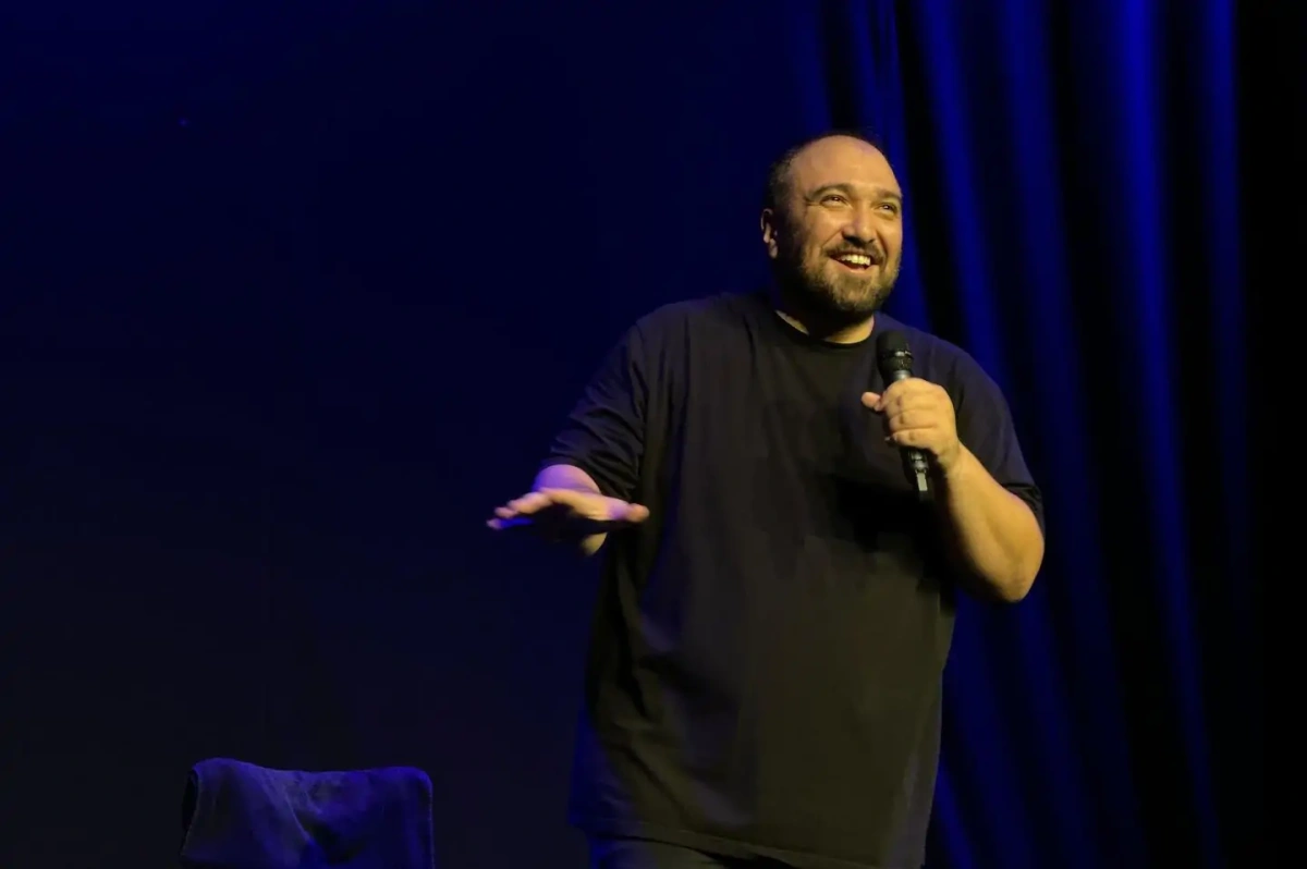 Komedyen Özgür Turhan davalar nedeniyle isyan etti: Çok yoruldum