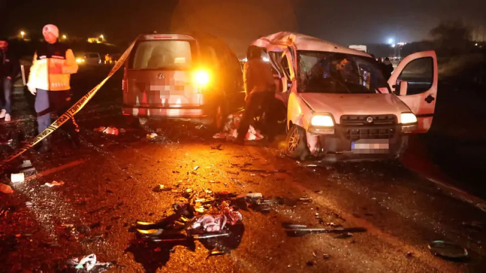 Mardin'de zincirleme kaza: 4 kişi hayatını kaybetti