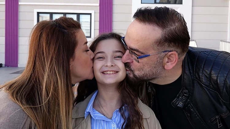 Matematik dehası Lina Singapur'da Türkiye'yi temsil edecek