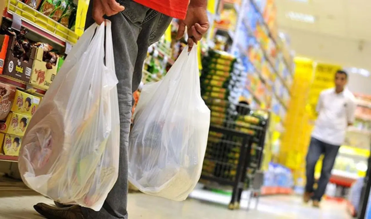 Plastik Poşete Yüzde 100 Zam: Yeni Yılda 1 TL Olacak