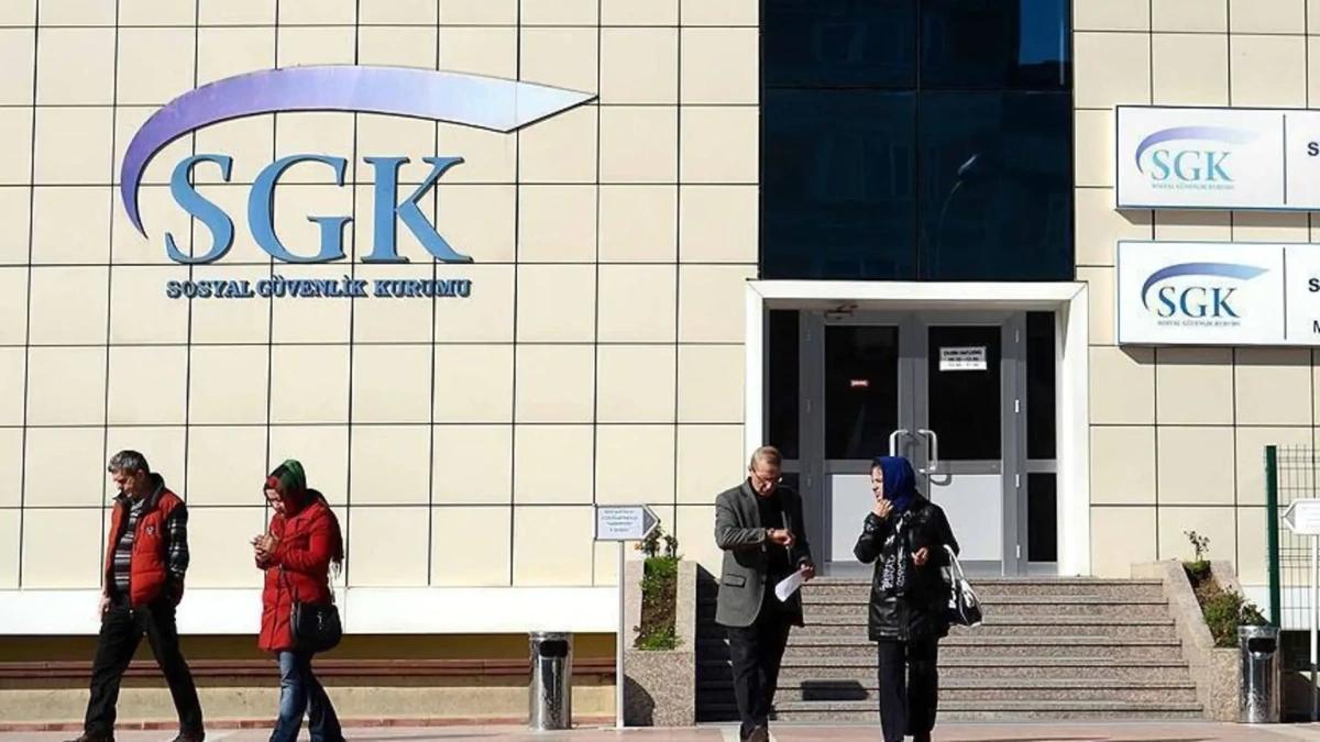 SGK açığı 2026'da 43,7 milyar liraya düşecek: Prim gelirleri artıyor