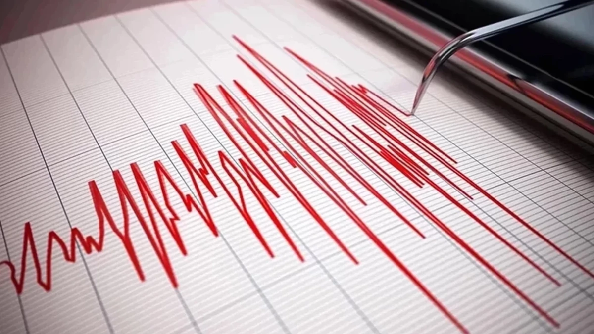 Sındırgı'da 5,1 büyüklüğünde deprem: İstanbul ve İzmir'de de hissedildi
