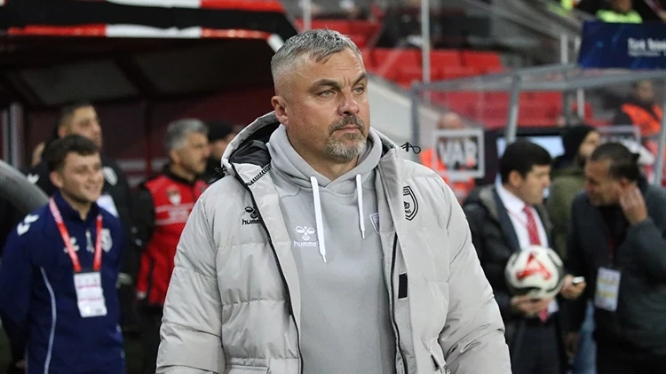 Thomas Reis'ten sözleşme ve sezon değerlendirmesi