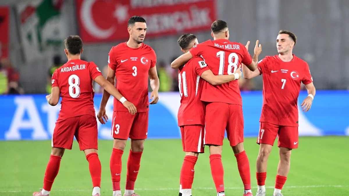 Türkiye, Dünya Kupası yolunda! A Milli Futbol Takımı'nın aday kadrosu açıklandı