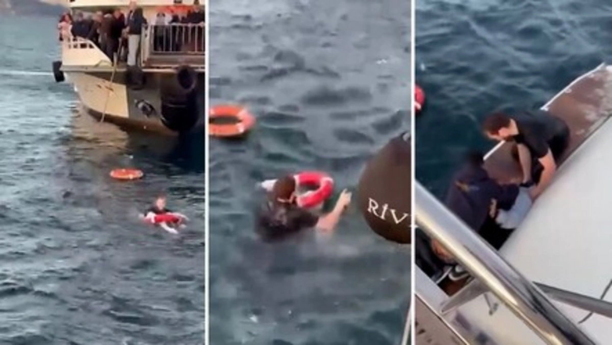 Üsküdar'da feribottan düşen kadını vatandaşlar kurtardı