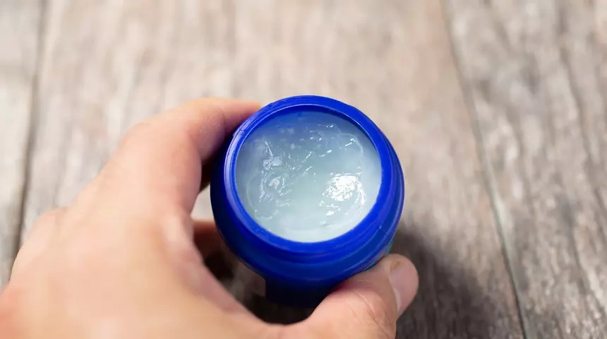 Vicks'in bilinmeyen faydaları: Hangi bölgelere uygulanmalı?