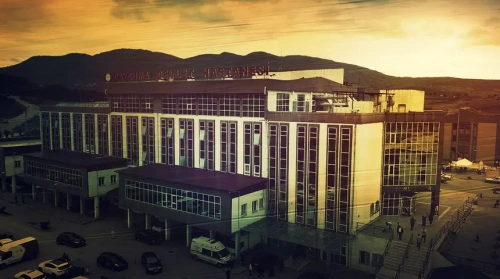 16 yaşındaki kız karın ağrısıyla hastaneye gitti, doğum yaptı!