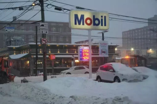 ABD'de kar fırtınası kabusu: 5 ölü, binlerce uçuş iptal