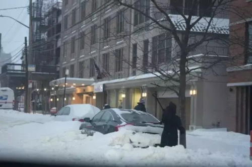 ABD'de kar fırtınası kabusu: 5 ölü, binlerce uçuş iptal