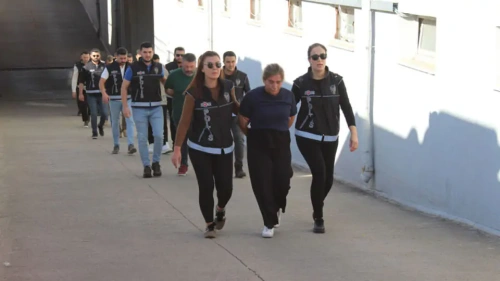 Adana'da 80 milyon TL'lik Hazine arazisi dolandırıcılığı: 5 tutuklama