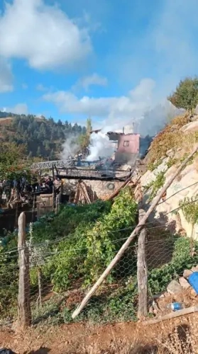 Adana'da yangın faciası: 2 engelli kardeş hayatını kaybetti