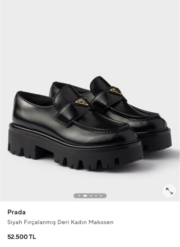 AK Partili milletvekili 52 bin TL'lik ayakkabısıyla tepki çekti