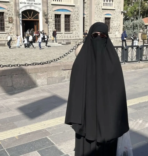 Ankara'da çarşaf giyen erkek adli kontrolle serbest bırakıldı