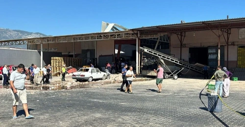 Antalya Demre toptancı halinde patlama: 1 ölü, 3 yaralı