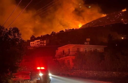 Antalya, Muğla ve Aydın’da orman yangınları: Alevler evlere sıçradı