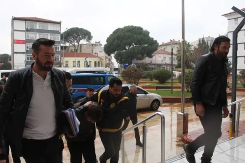 Aydın'da yaşlı çifti öldüren katil mavi çantayla deşifre oldu