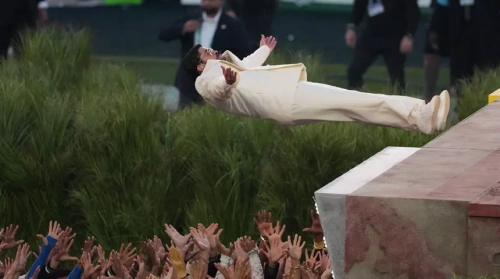 Bad Bunny'nin Super Bowl şovu Lady Gaga ve Ricky Martin ile zirve yaptı