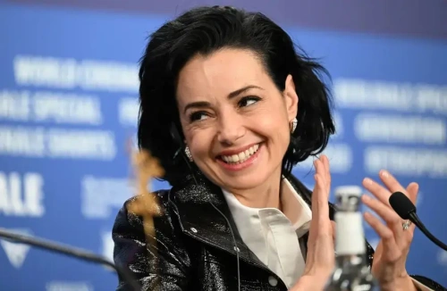 Berlin'de çifte Türk gururu: 'Sarı Zarflar' ve 'Kurtuluş' geceye damga vurdu