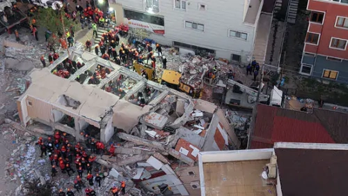 Bina faciasında tek kurtulan Dilara'ya psikologlar eşliğinde acı haber verildi