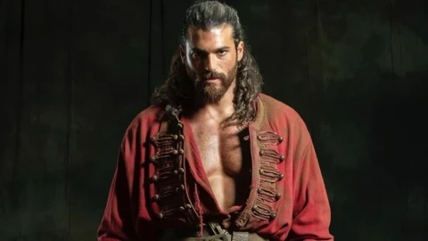 Can Yaman'ın gözaltı haberi İtalya'da gündem oldu