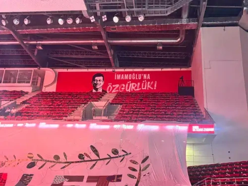 CHP'nin 39. Olağan Kurultayı başladı: Yeni parti programı oybirliğiyle kabul edildi