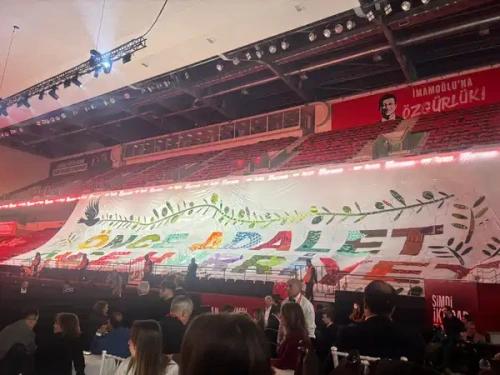 CHP'nin 39. Olağan Kurultayı başladı: Yeni parti programı oybirliğiyle kabul edildi