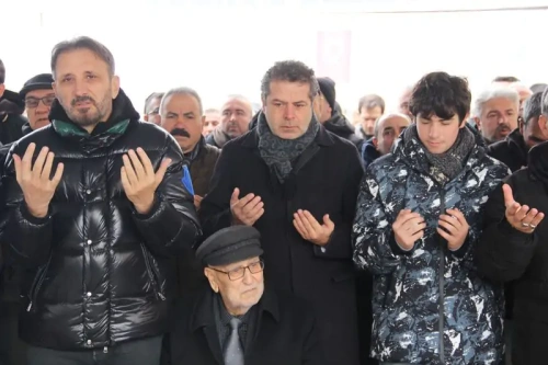 Cüneyt Özdemir'in annesi Hamiyet Özdemir son yolculuğuna uğurlandı