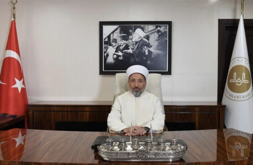 Diyanet İşleri Başkanlığı'nda dikkat çeken tercih: Arpaguş'tan tarihi Atatürk fotoğrafı