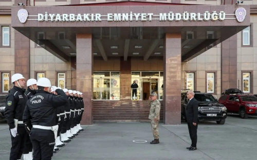 Diyarbakır Emniyet Müdürlüğü'ne saldırı: 13 gözaltı