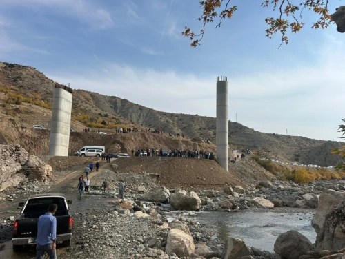 Diyarbakır Kulp'ta iskele çöktü: 4 işçi hayatını kaybetti