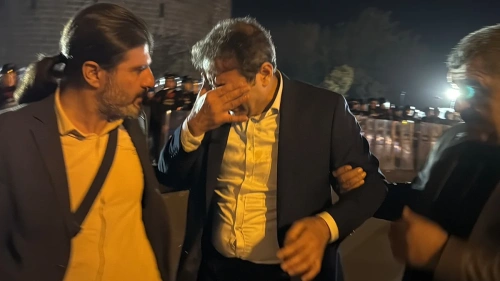 Diyarbakır'da Öcalan yürüyüşüne polis müdahalesi